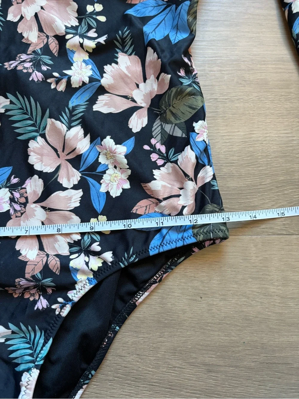 O’Neill Floral Black, Pink and Blue Rash Guard Swimsuit- size XL